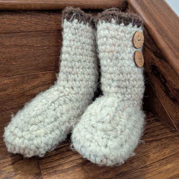 Handmade Wool Suede & Shearling Cream & Brown Crochet Baby Boots Sz 1-2 Years - Picture 4 of 7